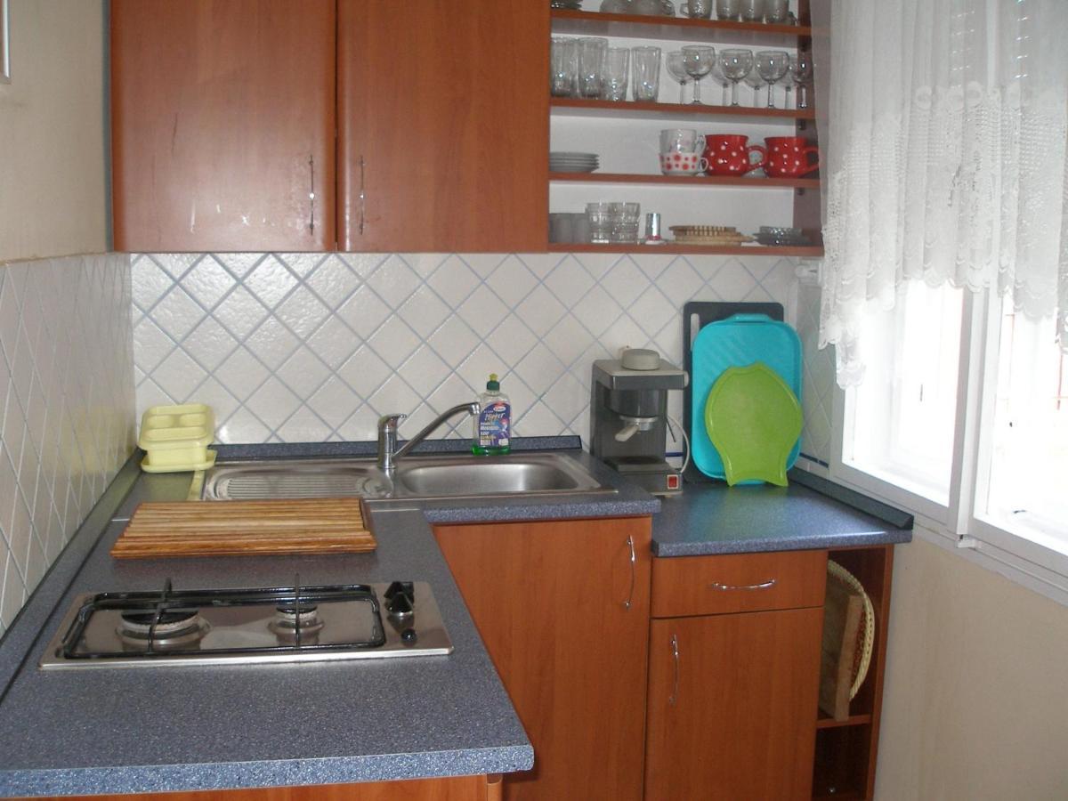 Holiday Home In Balatonkeresztur 19455 Rom bilde