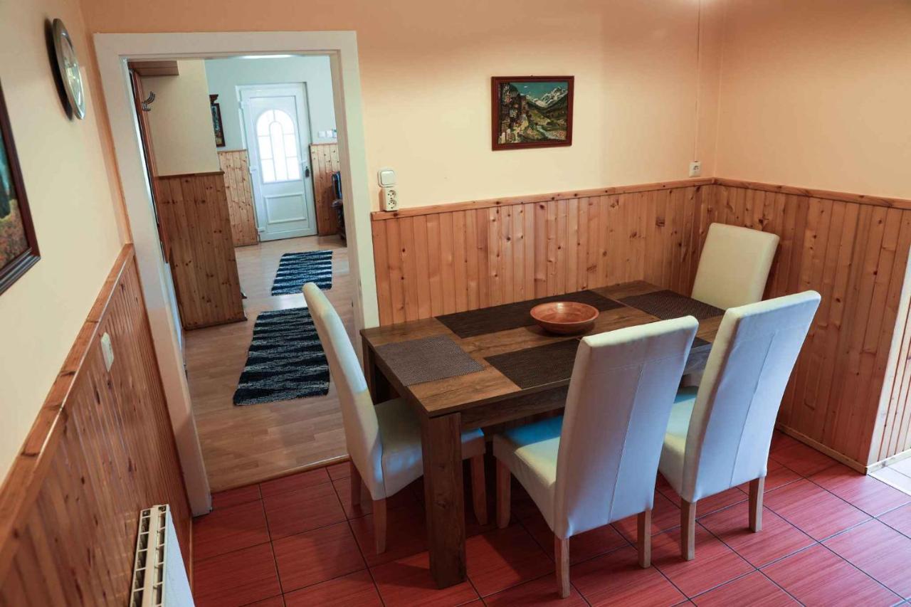 Holiday Home In Balatonkeresztur 19455 Eksteriør bilde